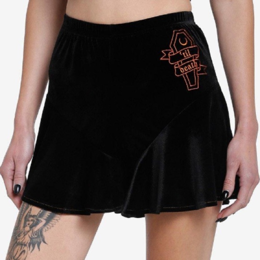Thorn & Fable ‘Til Death‎ Velvet Flutter Lounge Shorts Hot Topic Gothic Witchy
